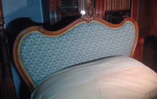 FRENCH OAK UPHOLSTERED BED - ADDITIONAL PHOTO 4