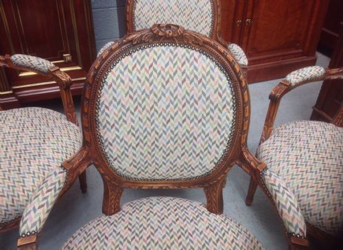 SET OF 4 WALNUT FRENCH ARMCHAIRS - ADDITIONAL PHOTO 6