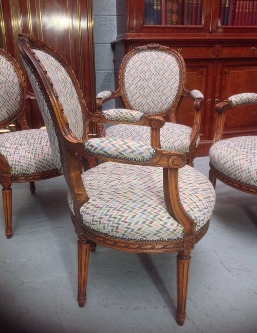 SET OF 4 WALNUT FRENCH ARMCHAIRS - ADDITIONAL PHOTO 8