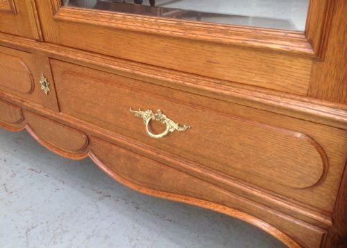 FRENCH OAK ARMOIRE - ADDITIONAL PHOTO 9