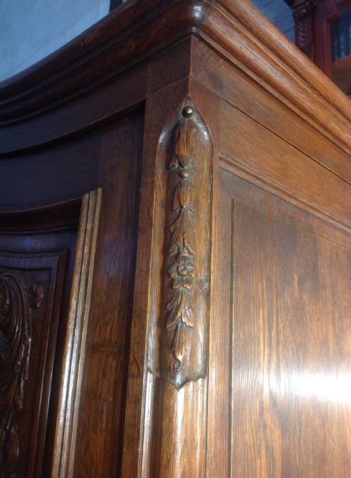 CARVED OAK FRENCH FITTED ARMOIRE - ADDITIONAL PHOTO 5