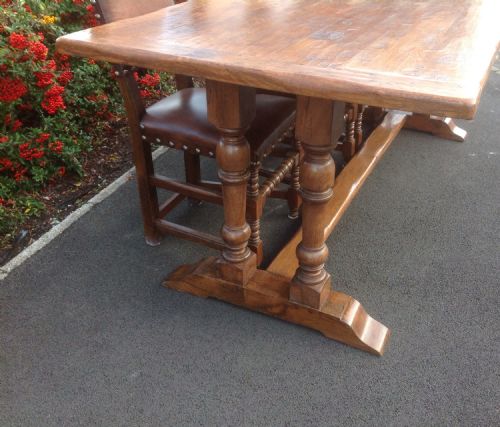 SOLID OAK FRENCH DINING TABLE - ADDITIONAL PHOTO 3