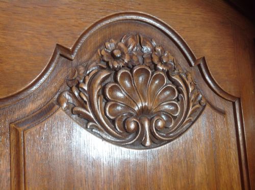 CARVED OAK FRENCH ARMOIRE - ADDITIONAL PHOTO 1