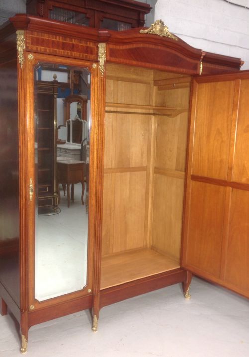 LARGE FRENCH MAHOGANY ARMOIRE - ADDITIONAL PHOTO 6