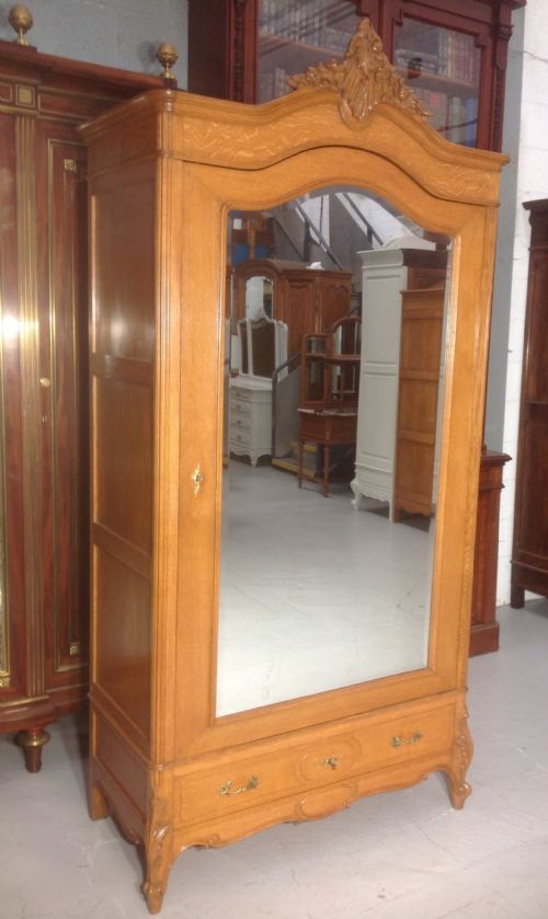 carved light oak french fitted armoire - CATEGORY: ANTIQUE WARDROBES - DATED 1920