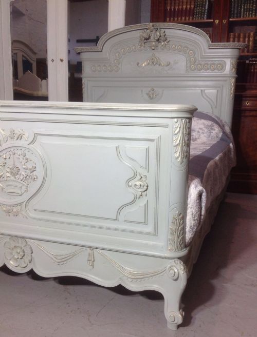STUNNING FRENCH PAINTED KINGSIZE BED - ADDITIONAL PHOTO 2
