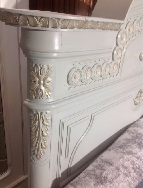 STUNNING FRENCH PAINTED KINGSIZE BED - ADDITIONAL PHOTO 3