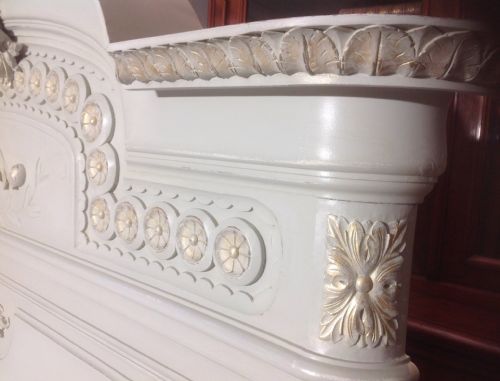 STUNNING FRENCH PAINTED KINGSIZE BED - ADDITIONAL PHOTO 5