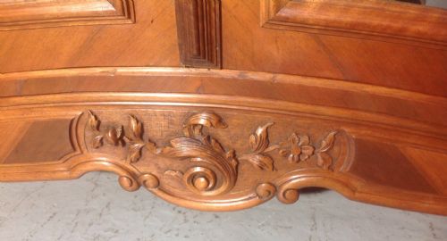 FRENCH WALNUT CARVED ARMOIRE - ADDITIONAL PHOTO 8