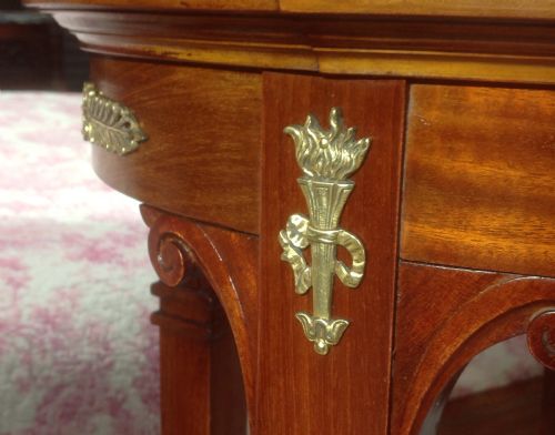 STUNNING PAIR OF MAHOGANY FRENCH BEDSIDE CABINETS - ADDITIONAL PHOTO 6