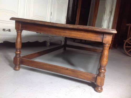 LARGE OAK FRENCH COFFEE TABLE - ADDITIONAL PHOTO 4