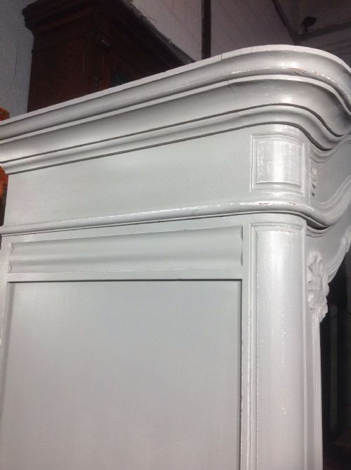 PAINTED FRENCH CARVED ARMOIRE - ADDITIONAL PHOTO 5