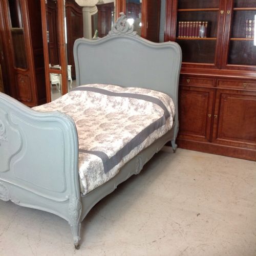 PAINTED FRENCH CARVED KINGSIZE BED - ADDITIONAL PHOTO 4