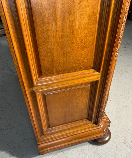 OUTSTANDING CARVED FRENCH ARMOIRE - ADDITIONAL PHOTO 7