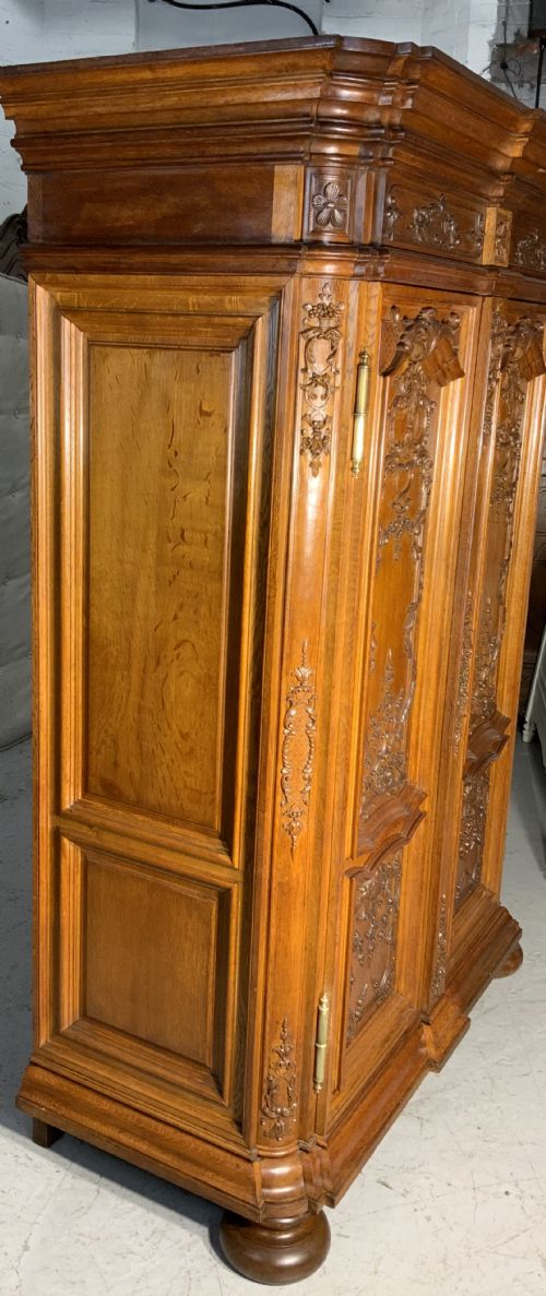 OUTSTANDING CARVED FRENCH ARMOIRE - ADDITIONAL PHOTO 8