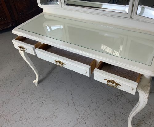 PAINTED FRENCH CARVED DRESSING TABLE - ADDITIONAL PHOTO 1