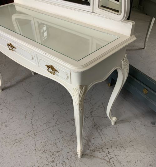 PAINTED FRENCH CARVED DRESSING TABLE - ADDITIONAL PHOTO 3