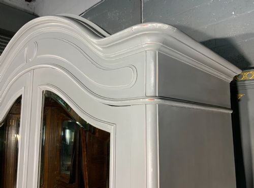 PAINTED FRENCH ARMOIRE - ADDITIONAL PHOTO 3