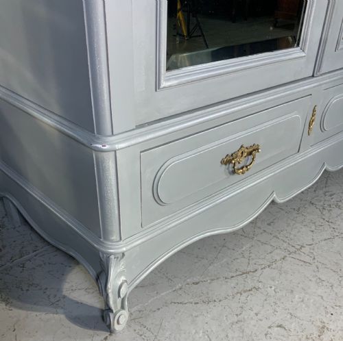 PAINTED FRENCH ARMOIRE - ADDITIONAL PHOTO 4