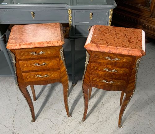 pair of french marquetry bedside cabinets - CATEGORY: ANTIQUE CABINETS - DATED 1920