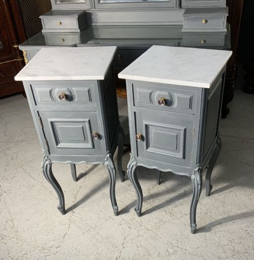 PAIR OF FRENCH BEDSIDE CABINETS IN PLUMMET GREY - ADDITIONAL PHOTO 1