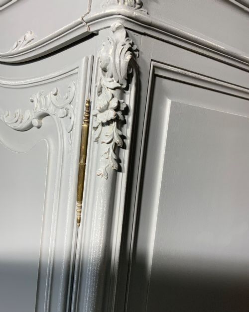 ORNATELY CARVED WALNUT FRENCH DRESSING TABLE IN PLUMMET GREY - ADDITIONAL PHOTO 8