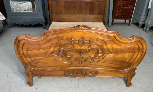 CARVED WALNUT FRENCH DOUBLE BED - ADDITIONAL PHOTO 1