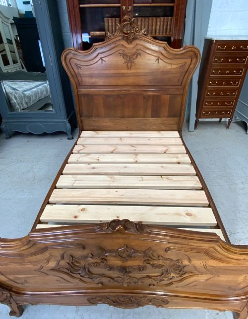 CARVED WALNUT FRENCH DOUBLE BED - ADDITIONAL PHOTO 2