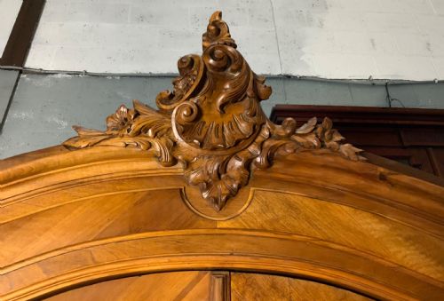 CARVED WALNUT FRENCH ARMOIRE - ADDITIONAL PHOTO 4