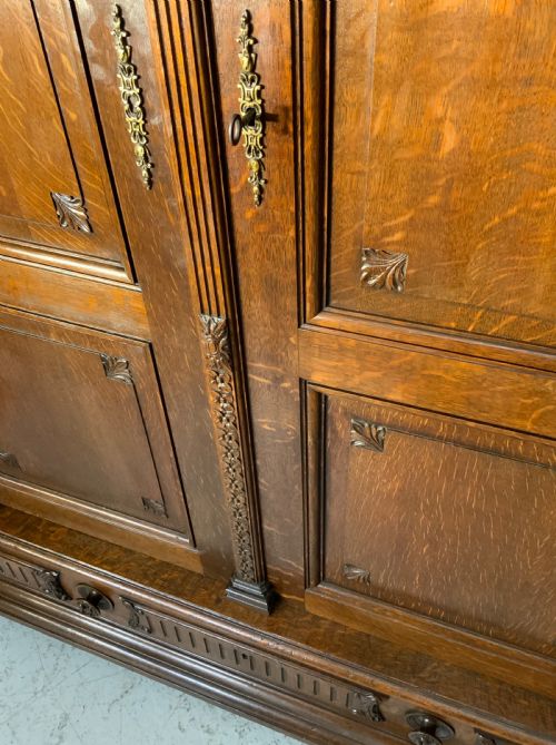 TALL CARVED OAK FRENCH ARMOIRE - ADDITIONAL PHOTO 4