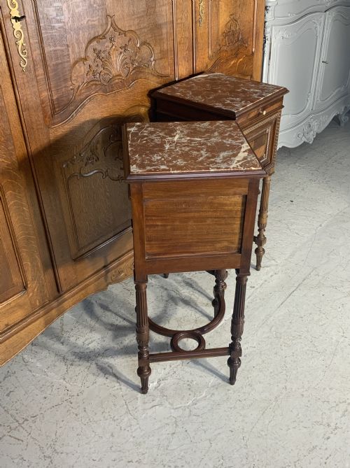 PAIR OF FRENCH MAHOGANY BEDSIDE CABINETS - ADDITIONAL PHOTO 3