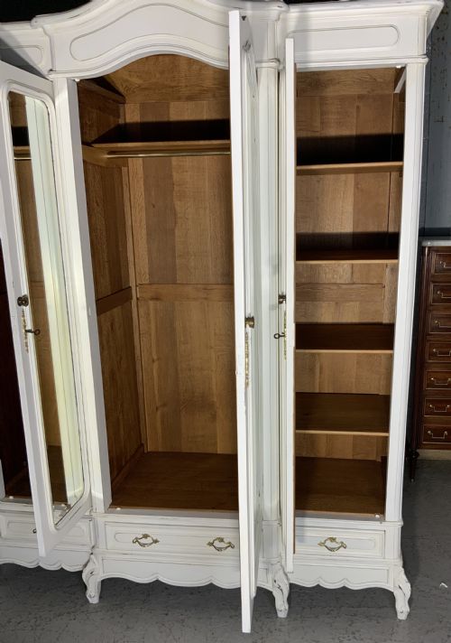 PAINTED FRENCH TRIPLE ARMOIRE - ADDITIONAL PHOTO 7
