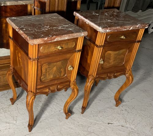 PAIR OF FRENCH MAHOGANY BEDSIDE CABINETS - ADDITIONAL PHOTO 3