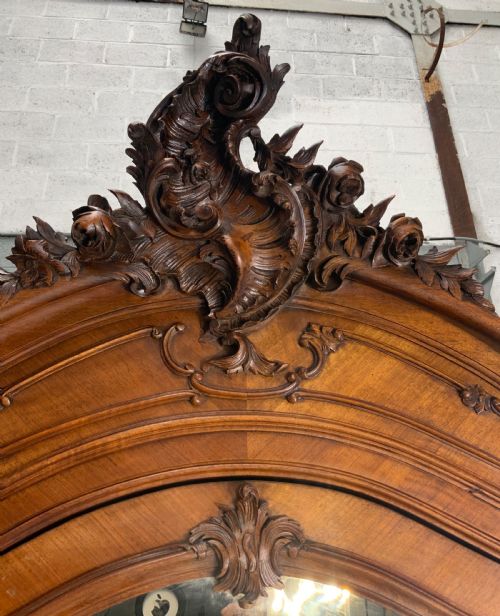 IMPRESSIVE CARVED FRENCH WALNUT SINGLE ARMOIRE - ADDITIONAL PHOTO 4