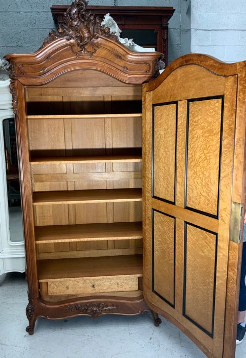 IMPRESSIVE CARVED FRENCH WALNUT SINGLE ARMOIRE - ADDITIONAL PHOTO 10