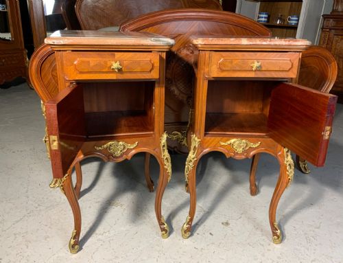 STUNNING FRENCH KING SIZE BED AND MATCHING BEDSIDE CABINETS - ADDITIONAL PHOTO 10