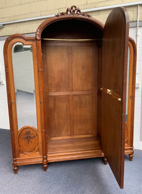 STUNNING CARVED OAK FRENCH ART DECO ARMOIRE - ADDITIONAL PHOTO 7