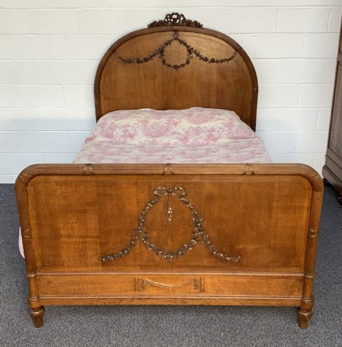 carved oak french art deco king size bed - CATEGORY: ANTIQUE BEDS - DATED 1920