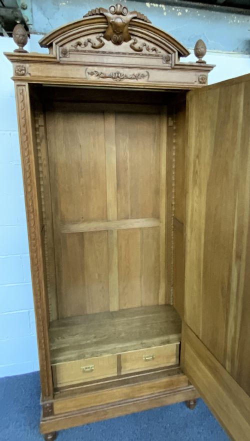 CARVED OAK FRENCH SINGLE ARMOIRE - ADDITIONAL PHOTO 8