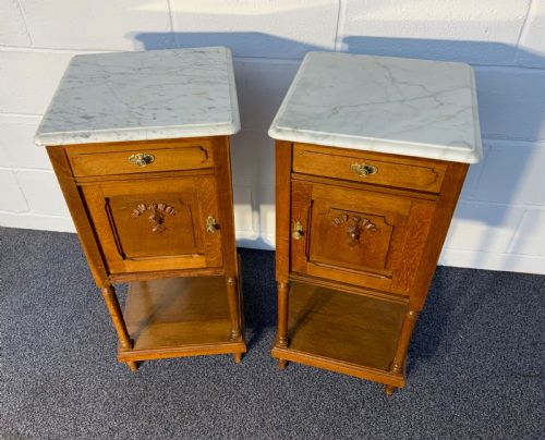 PAIR OF FRENCH OAK BEDSIDE CABINETS - ADDITIONAL PHOTO 3