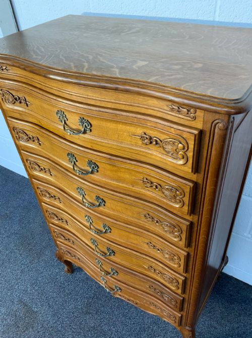 CARVED OAK FRENCH CHEST OF DRAWERS - ADDITIONAL PHOTO 4