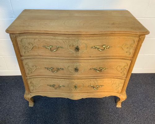 carved french bleached oak chest of drawers - CATEGORY: ANTIQUE CHEST OF DRAWERS - DATED 1910
