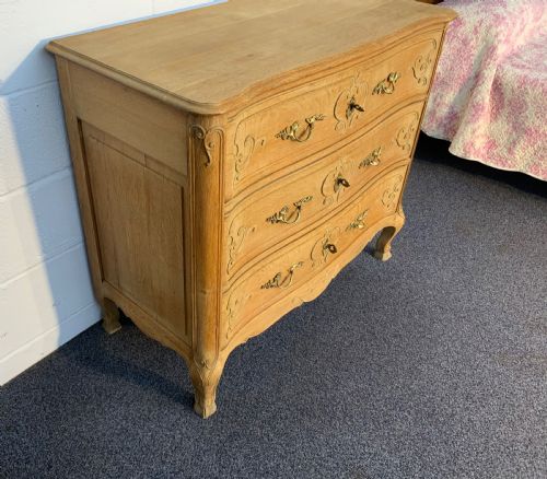 CARVED FRENCH BLEACHED OAK CHEST OF DRAWERS - ADDITIONAL PHOTO 1
