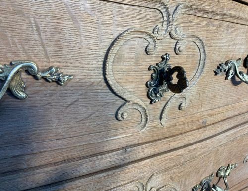 CARVED FRENCH BLEACHED OAK CHEST OF DRAWERS - ADDITIONAL PHOTO 8