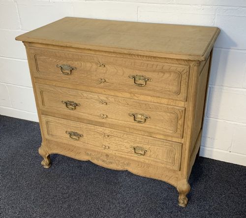 carved french bleached oak chest of drawers - CATEGORY: ANTIQUE CHEST OF DRAWERS - DATED 1920