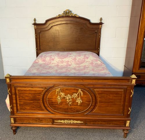 IMPRESSIVE KING SIZE FRENCH BED WITH BRASS DETAILING
