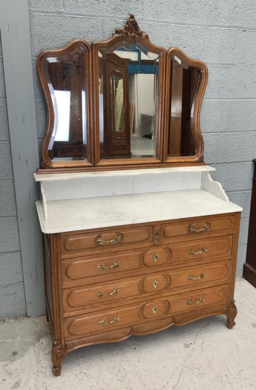 CARVED OAK FRENCH WASHSTAND