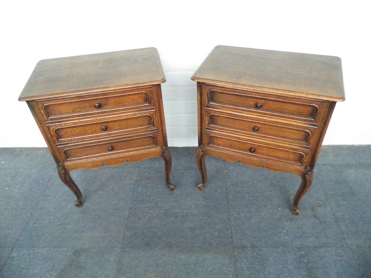 pair of french oak bedside cabinets - CATEGORY: ANTIQUE CABINETS - DATED 1920