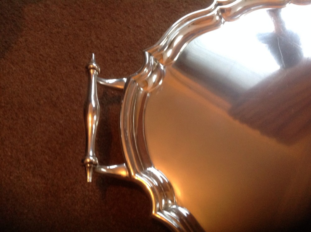 LARGE SILVER TRAY CHESTER 1920 View II