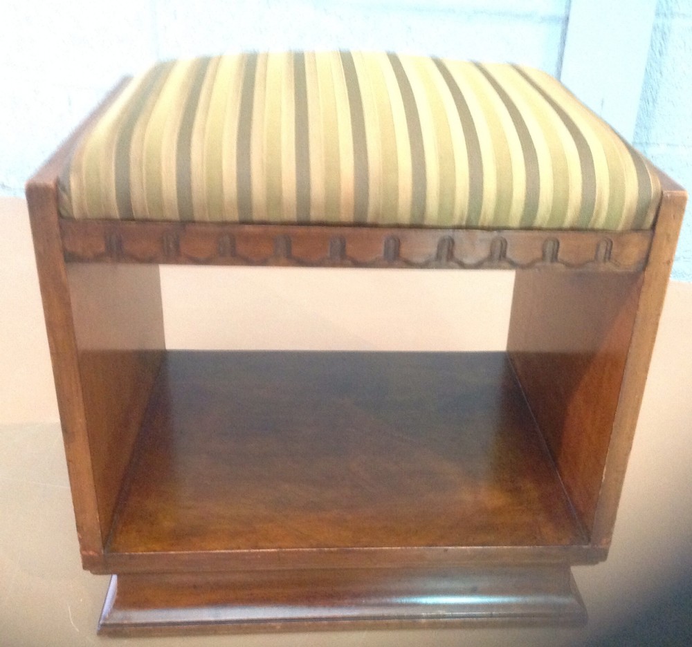 BURR WALNUT FRENCH KINGSIZE BED View II